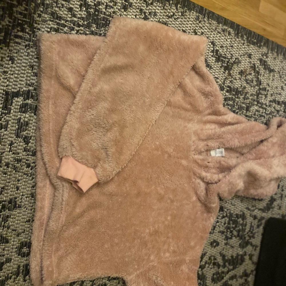 Fluffy pink horror cropped